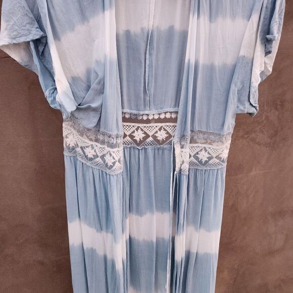 Aakaa blue amd white floor length toe dye duster - Picture 9 of 9